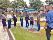 Vereador Irlan Melo, Ana Paula Souza (diretora da EMEI Lucas Monteiro Machado), Ricardo Costa (Coordenação de Atendimento Regional Barreiro), Mônica Freitas Mol de Andrade (apoio pedagógico da Regional Barreiro), e Ana Paula Ribeiro (assessora da Diretoria de Políticas para Pessoas com Deficiência, da Secretaria Municipal de Assistência Social, Segurança Alimentar e Cidadania), em visita técnica da Comissão de Educação, Ciência, Tecnologia, Cultura, Desporte, Lazer e Turismo à EMEI Lucas Monteiro Machado