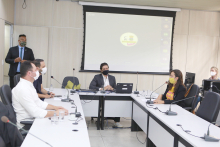 Vereadores Gabriel, Bráúlio Lara, Professor Claudiney Dulim, Wanderley Porto, Rubão e Reinaldo Gomes Preto Sacolão, e vereadora Bella Gonçalves, em reunião da CPI da BHTrans, nesta quarta-feira (1º/9)