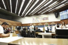 Imagem do Plenário Amynthas de Barros durante votação de PL