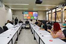 Vereadores e convidados no Plenário Helvécio Arantes
