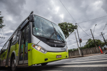 Ônibus em rua de Belo Horizonte