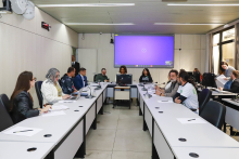 parlamentares e participantes presentes em audiência pública na câmara municipal de bh